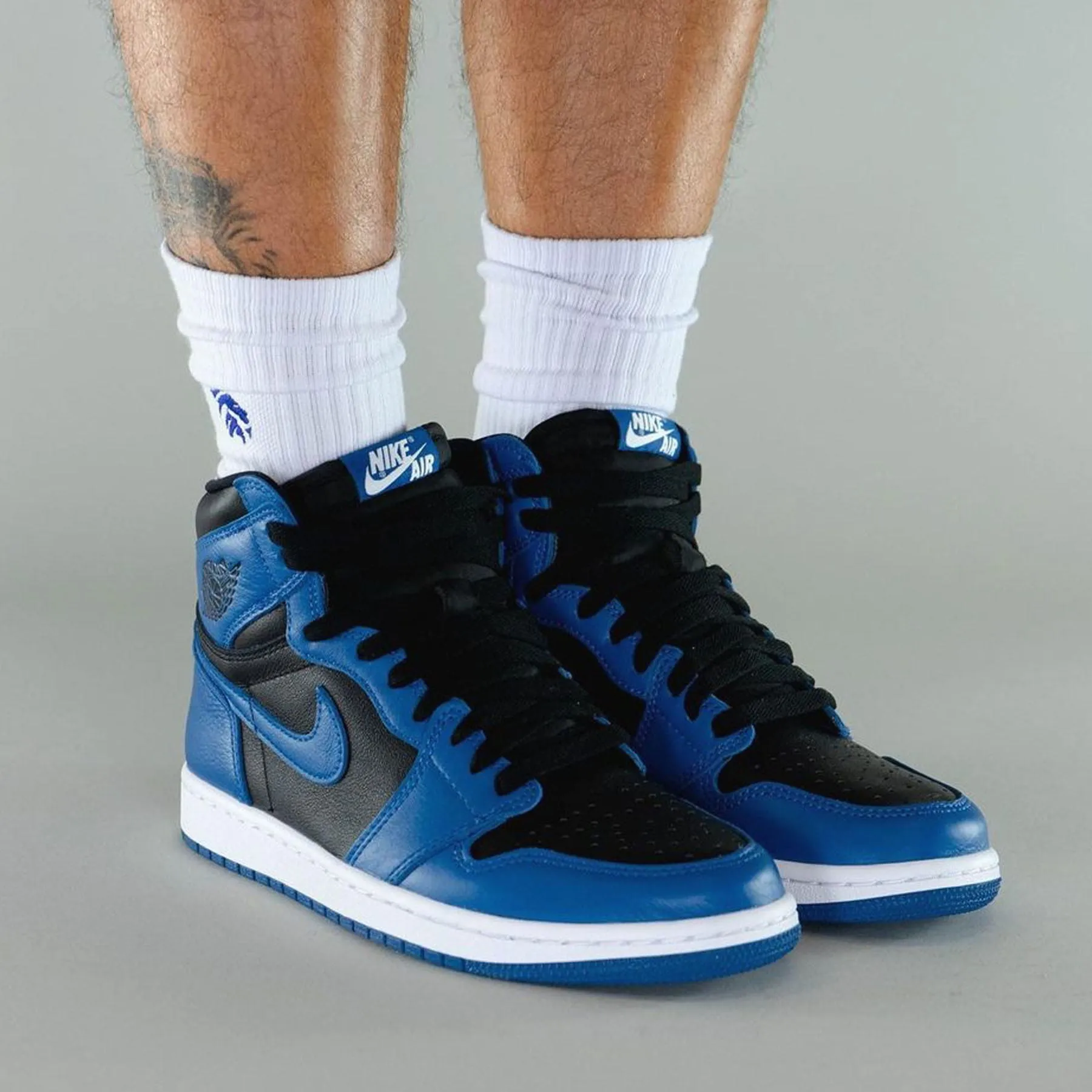 Air Jordan 1 Retro High OG "Dark Marina Blue"