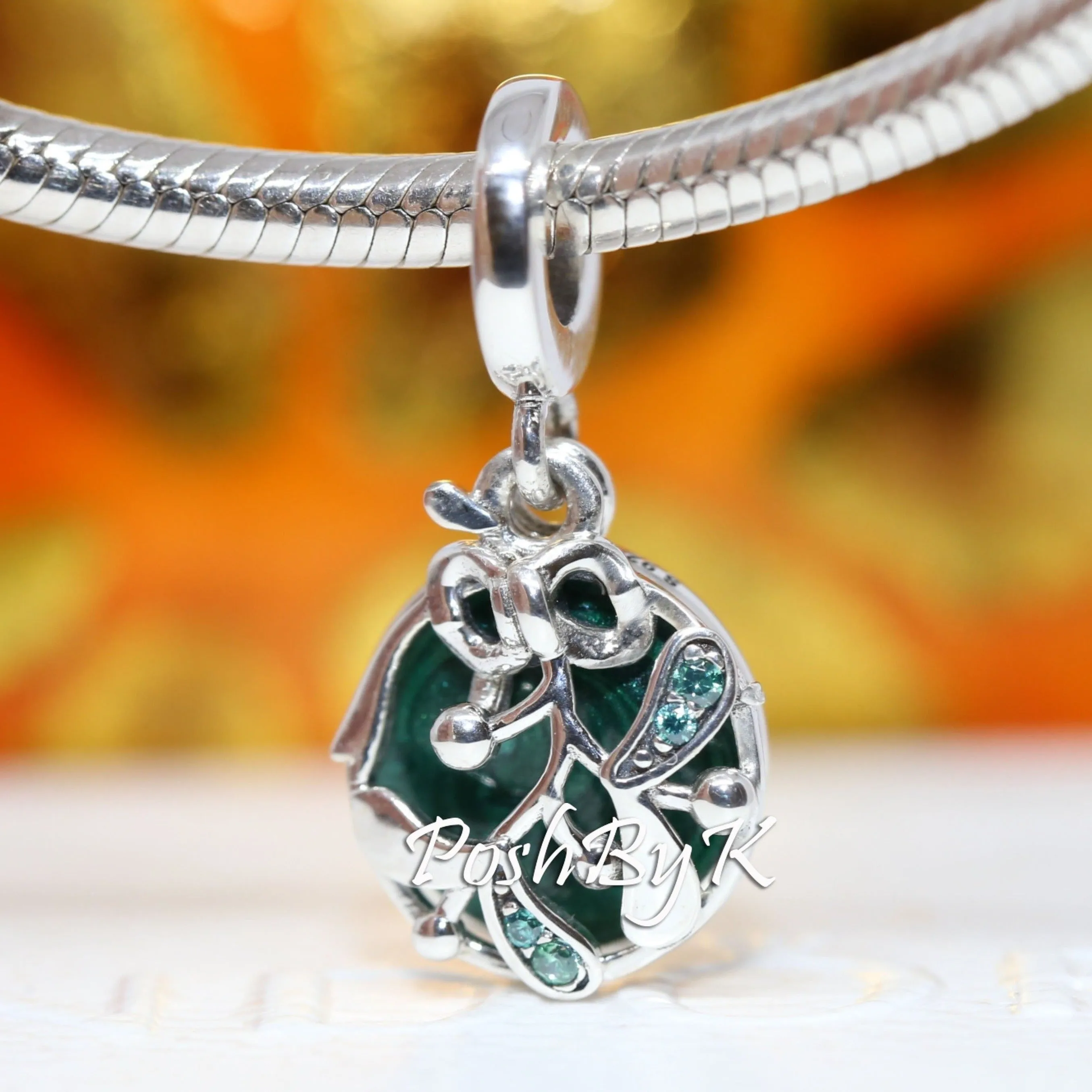 Christmas Mistletoe Charm 799229C01