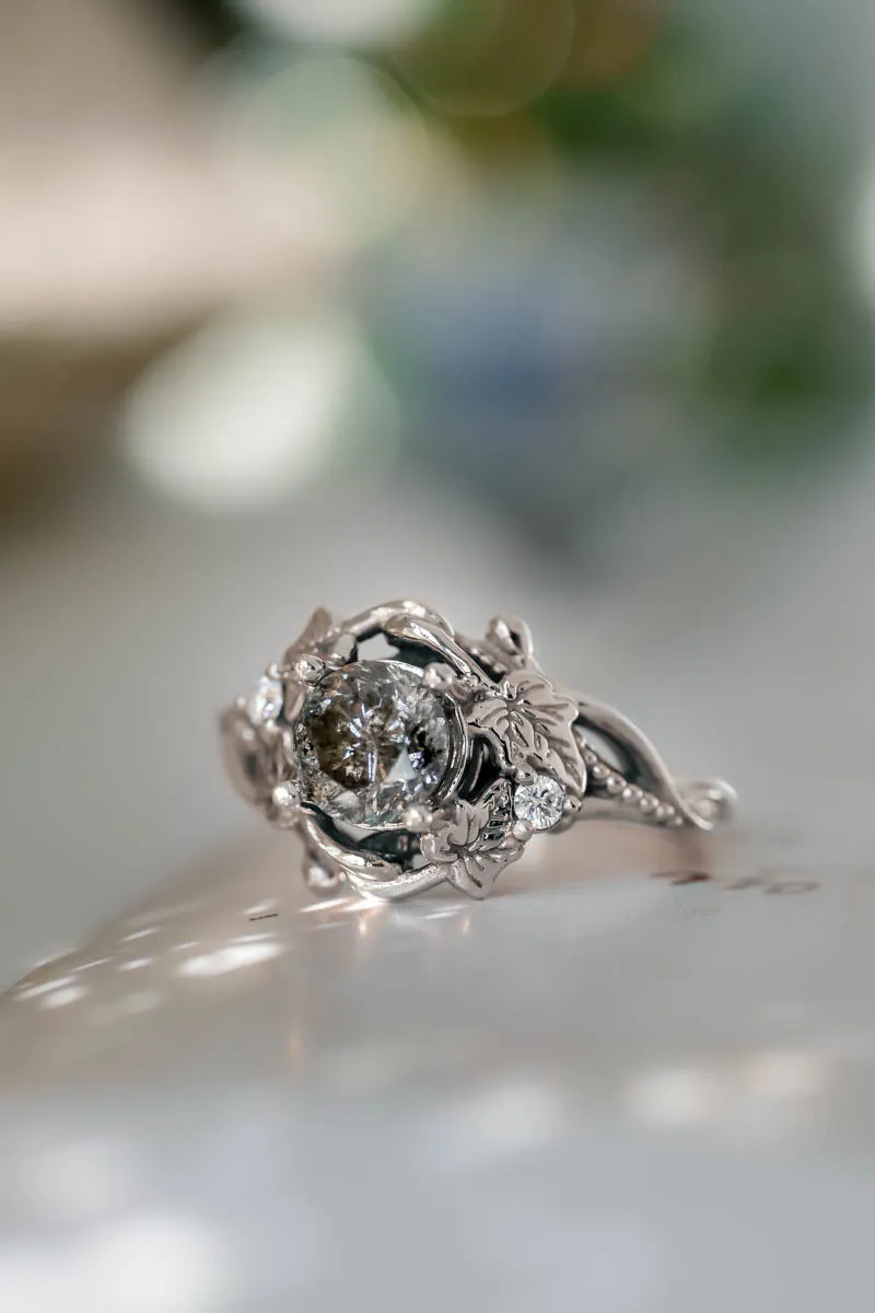 Nature inspired salt & pepper diamond ring / Ivy Undina