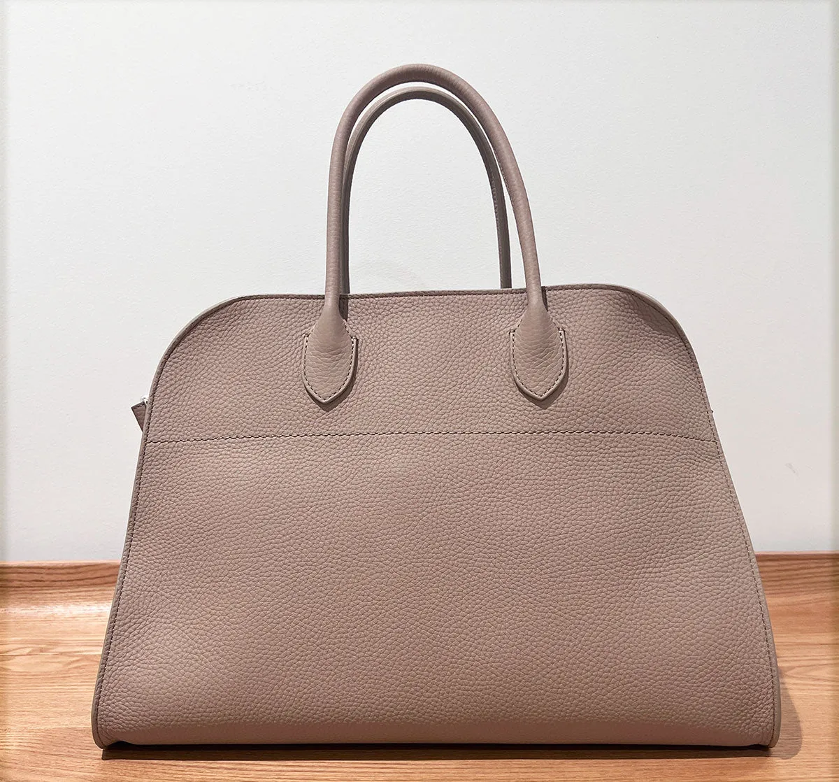 Soft Margaux 15, Grained, Dark Taupe (S)